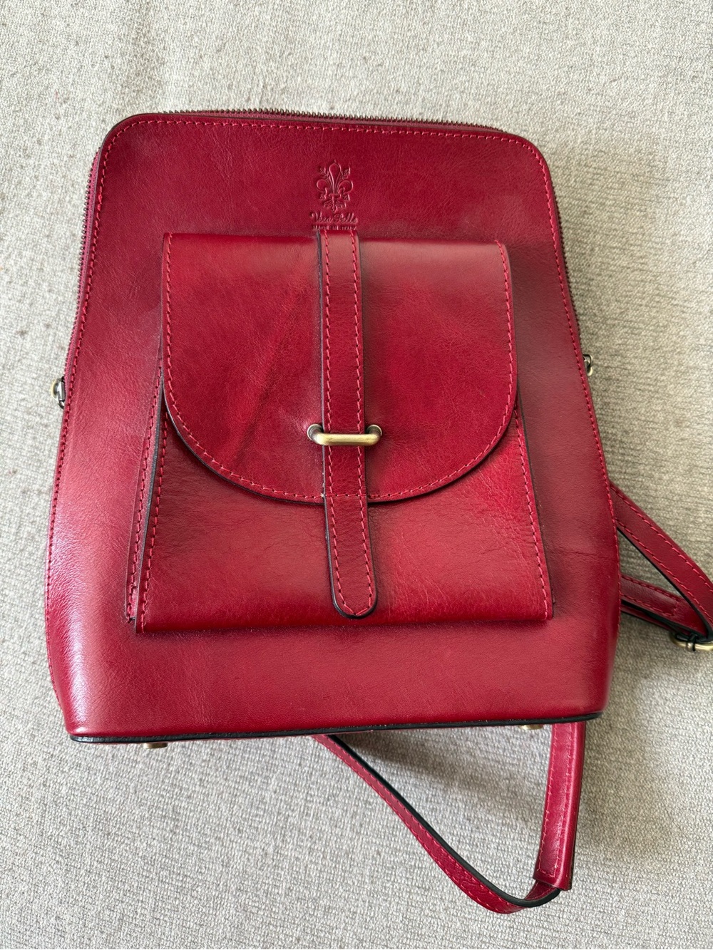 Vera Pelle Red Leather Backpack Crossbody with Front Pocket